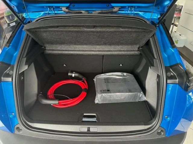 Peugeot E-2008 Allure Pack