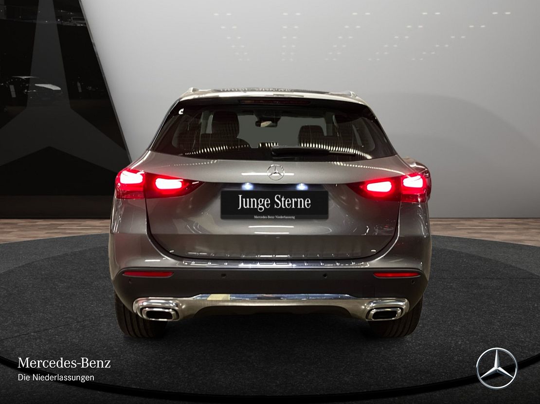 Mercedes-Benz GLA 180 Progressive