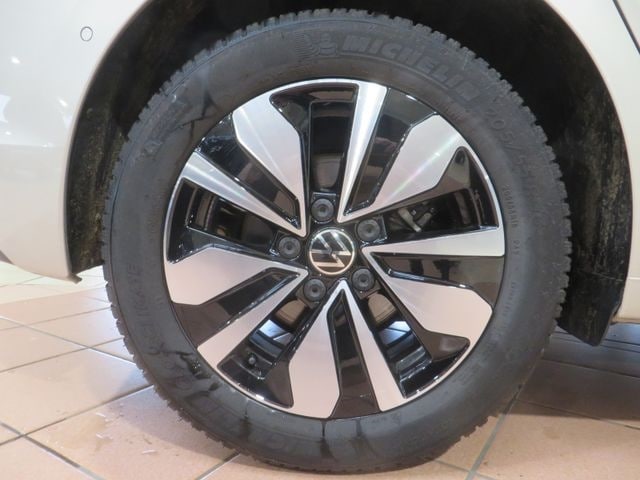 Volkswagen Golf 1.5 TSI Golf VIII Move