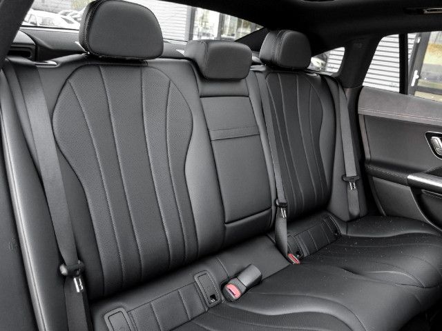 Mercedes-Benz EQE 300 Sedan