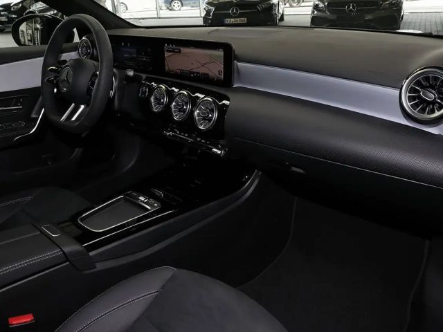 Mercedes-Benz A 200 AMG Line