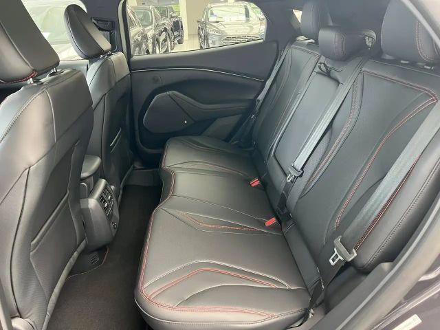 Ford Mustang Mach-E AWD Premium