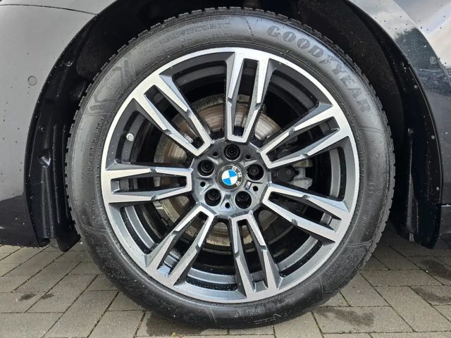 BMW 520 520i M-Sport Sedan
