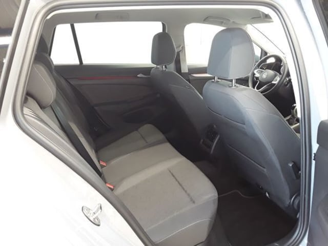 Volkswagen Golf Life Variant