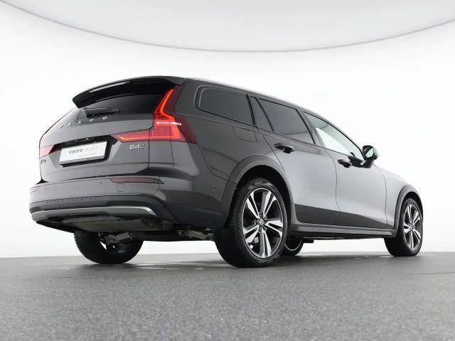 Volvo V60 AWD Plus