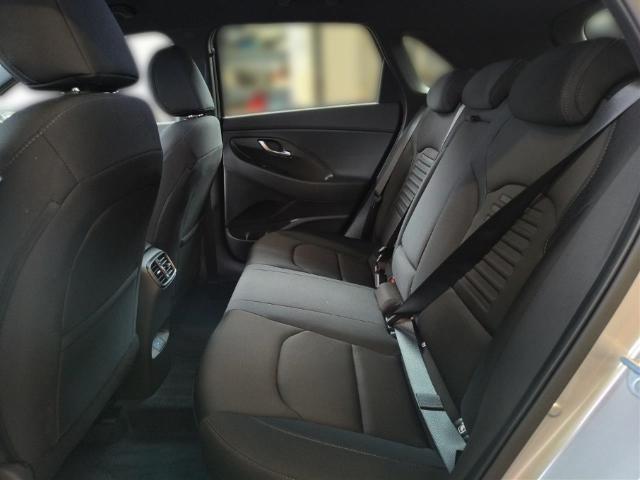 Hyundai i30 Advantage Hybrid T-GDi