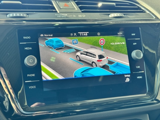 Volkswagen Touran 1.5 TSI DSG IQ.Drive R-Line