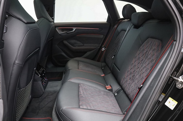 Audi A6 e-tron Avant Quattro