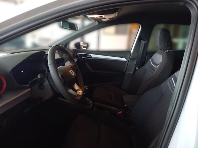 Seat Ibiza IBIZA 1,0 TSIFR   5T85  DS8M6