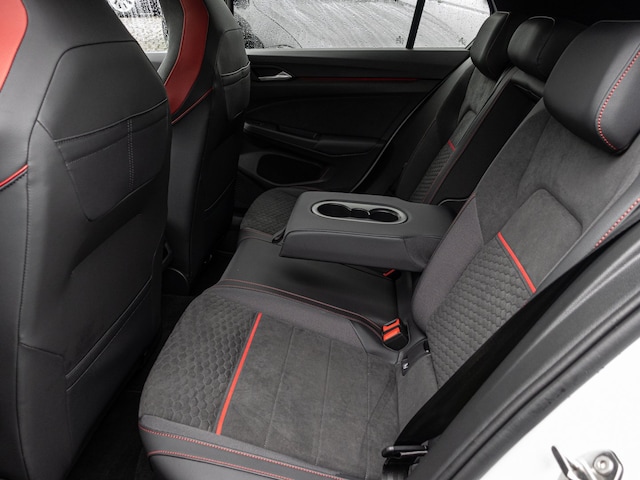 Volkswagen Golf 2.0 TSI DSG