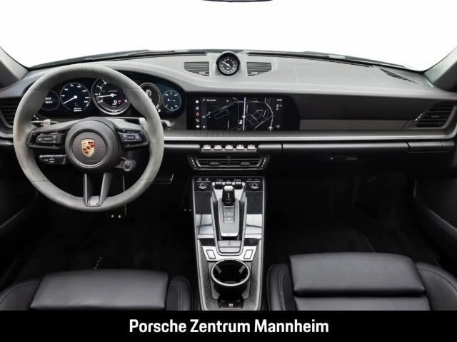 Porsche 992 Cabrio Carrera GTS