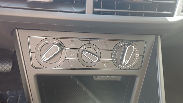 Volkswagen Polo Polo 1.0     Polo BT059 MPIM5F