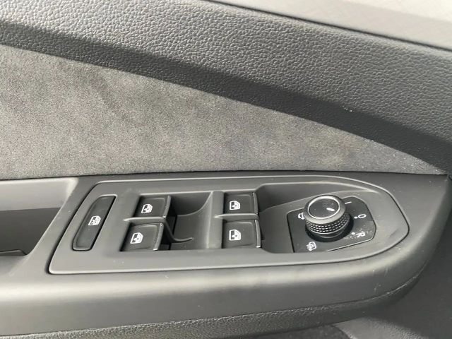 Volkswagen Golf Business DSG Variant