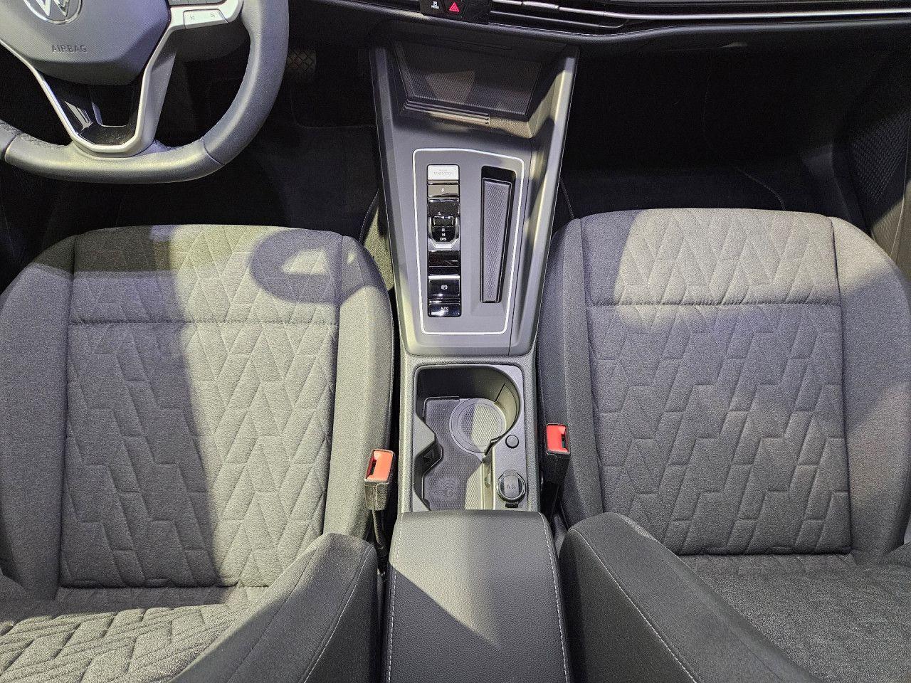 Volkswagen Golf 1.5 eTSI DSG Life