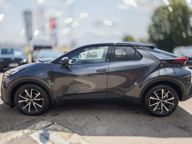 Toyota C-HR Hybride Team D