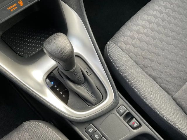 Toyota Yaris Hatchback Hybride Team D