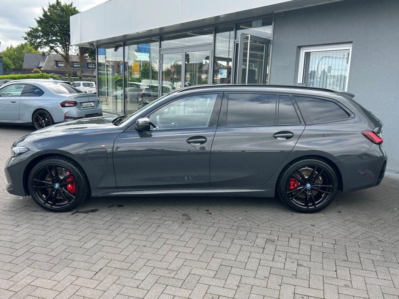 BMW 330 330e Touring