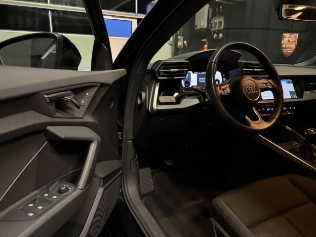 Audi A3 30 TDI Sedan