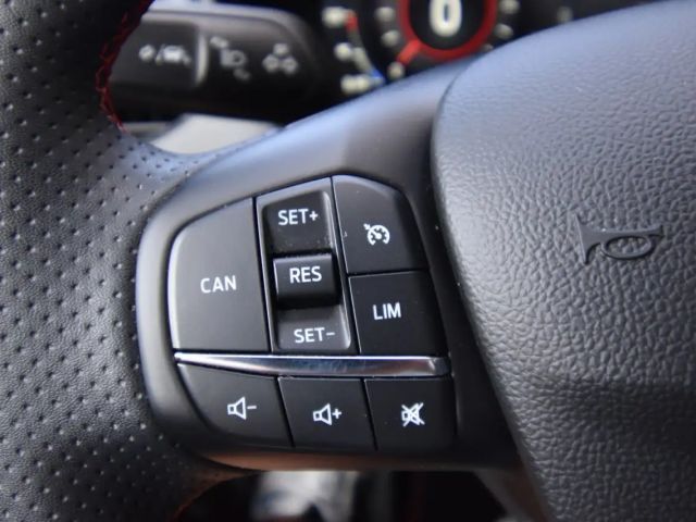 Ford Focus EcoBoost ST Line