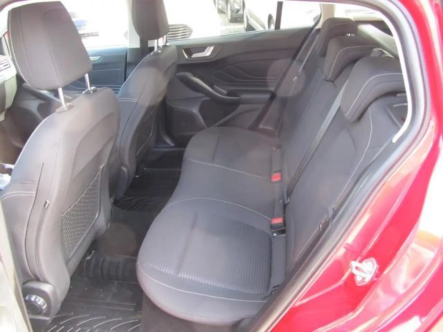 Ford Focus Titanium Wagon