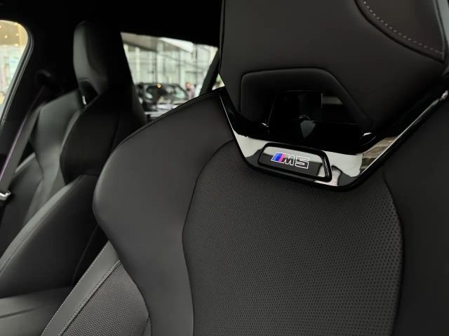 BMW M5 Touring M Drivers DA Prof PA+ B&W AHK Sitzbl.