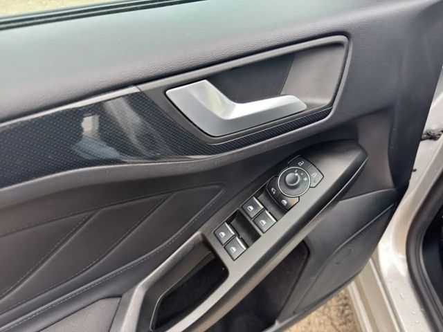 Ford Focus EcoBoost ST Line Wagon