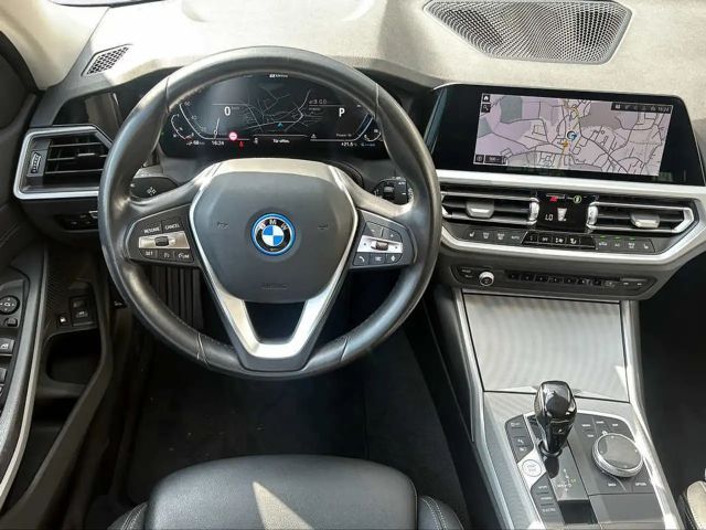 BMW 320 320e Touring