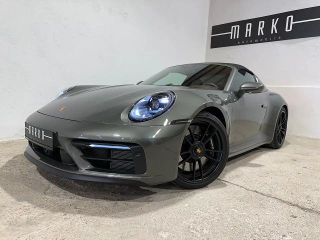 Porsche 992 4 Cabrio GTS Targa