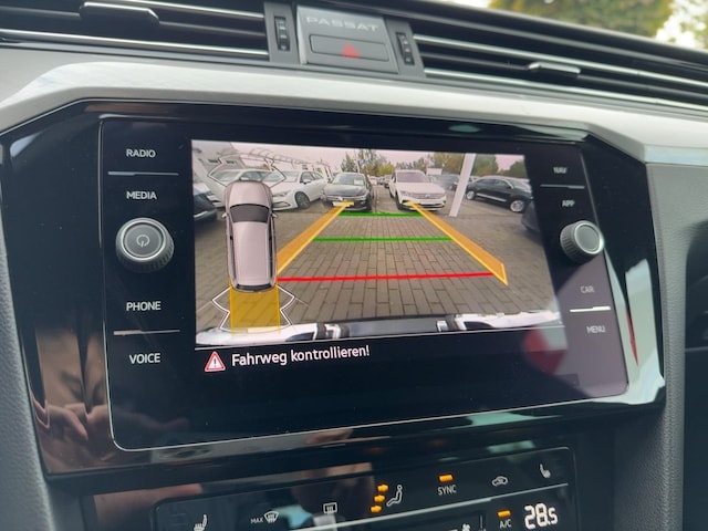 Volkswagen Passat 2.0 TDI Business DSG Variant