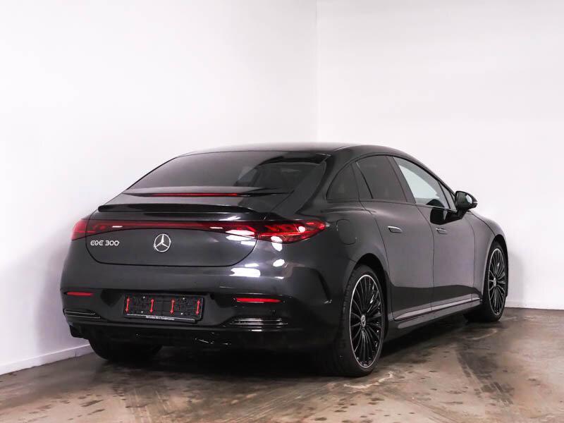 Mercedes-Benz EQE 300 AMG Line Sedan