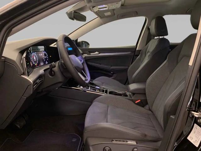 Volkswagen Golf 1.5 eTSI DSG IQ.Drive Style