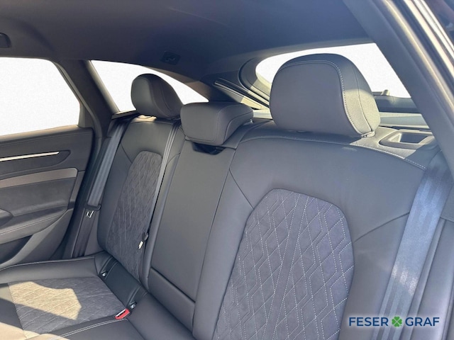 Audi A6 Avant Quattro S-Tronic