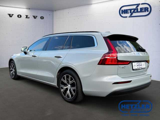 Volvo V60 Core Hybrid