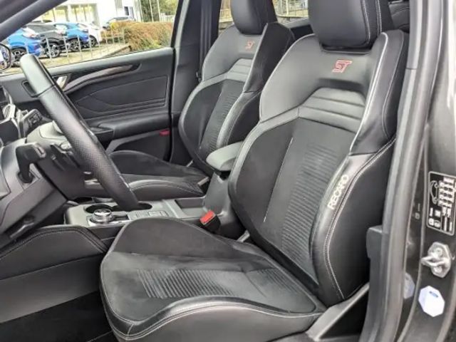Ford Focus ST Line