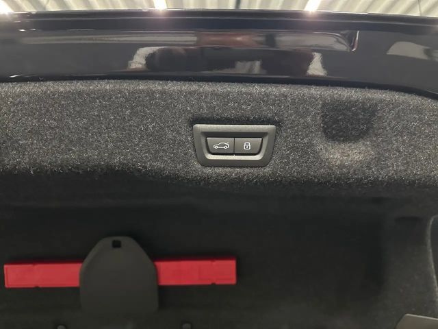 BMW 520 520d M-Sport Sedan