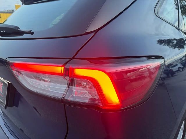 Ford Kuga Cool & Connect Hybrid