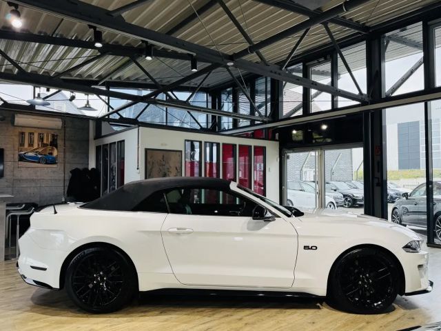 Ford Mustang Convertible GT 5.0 V8