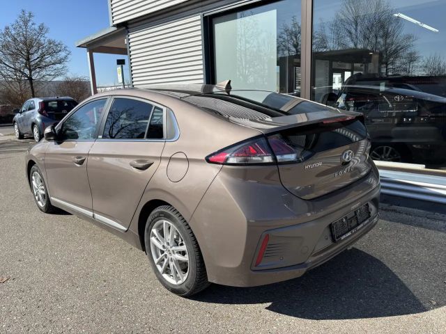 Hyundai Ioniq Hybrid Premium