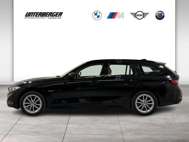BMW 320 320e Touring xDrive