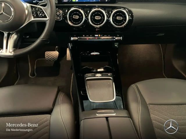 Mercedes-Benz A 200 Progressive