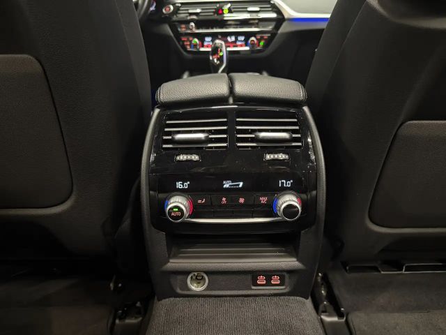 BMW 540 540d M-Sport Touring xDrive