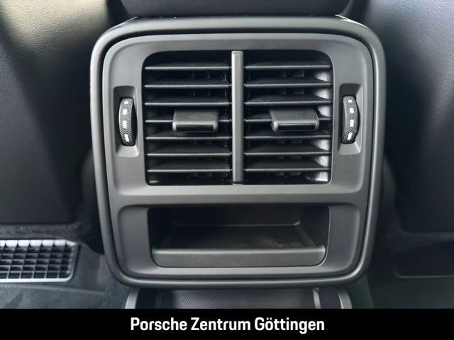 Porsche Taycan 4 Black Edition