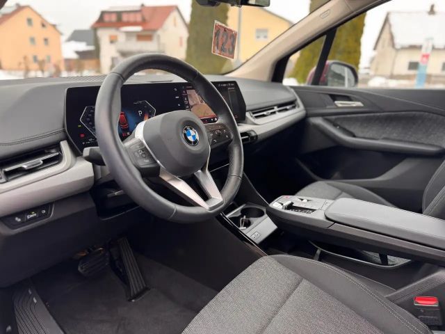 BMW 218 KAMERA DAB KLIMAAUTOMATIK LED
