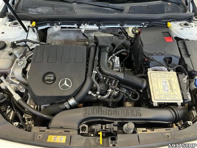 Mercedes-Benz A 180 AMG Line