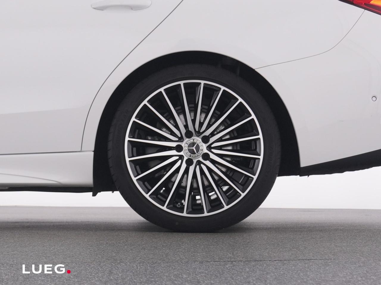 Mercedes-Benz C 180 AMG Line Sedan