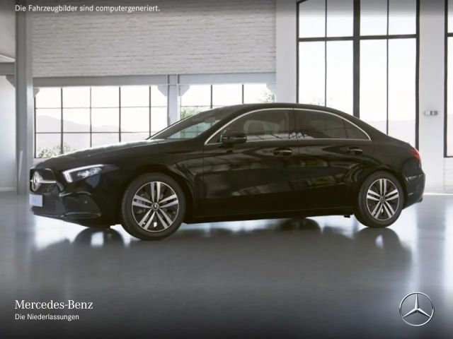 Mercedes-Benz A 180 A 180 d Progressive