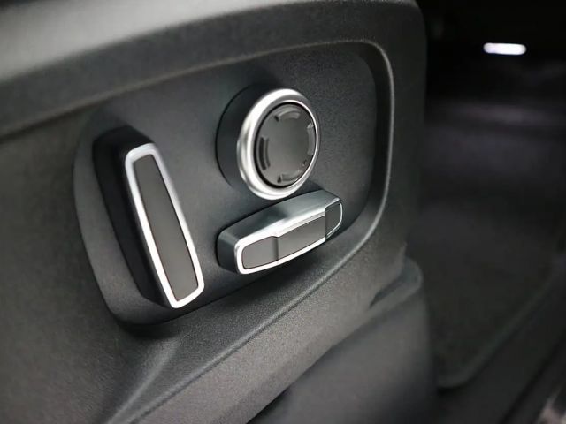 Land Rover Defender AWD D300 Dynamic SE