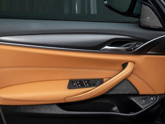 BMW 530 530e M-Sport Touring xDrive