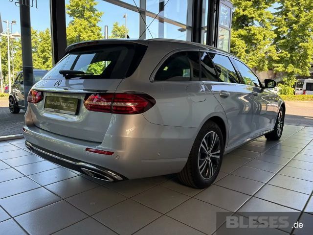 Mercedes-Benz E 220 AVANTGARDE E 220 d Estate