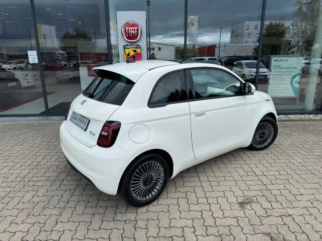 Fiat 500e Icon